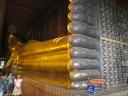 Reclining Buddha with massive flat feet!
